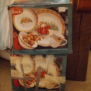 Holiday dish set